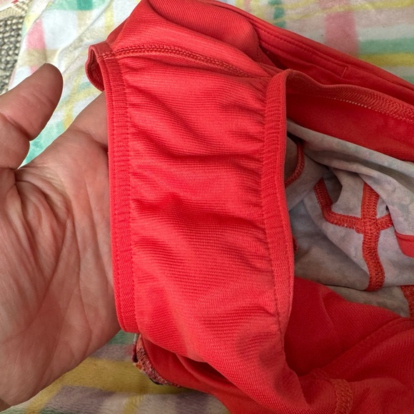 Lululemon floral speed short size 10 - Picture 5 of 7